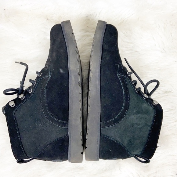 Ugg Bethany Lace up Boot size 9.5 - Picture 9 of 11